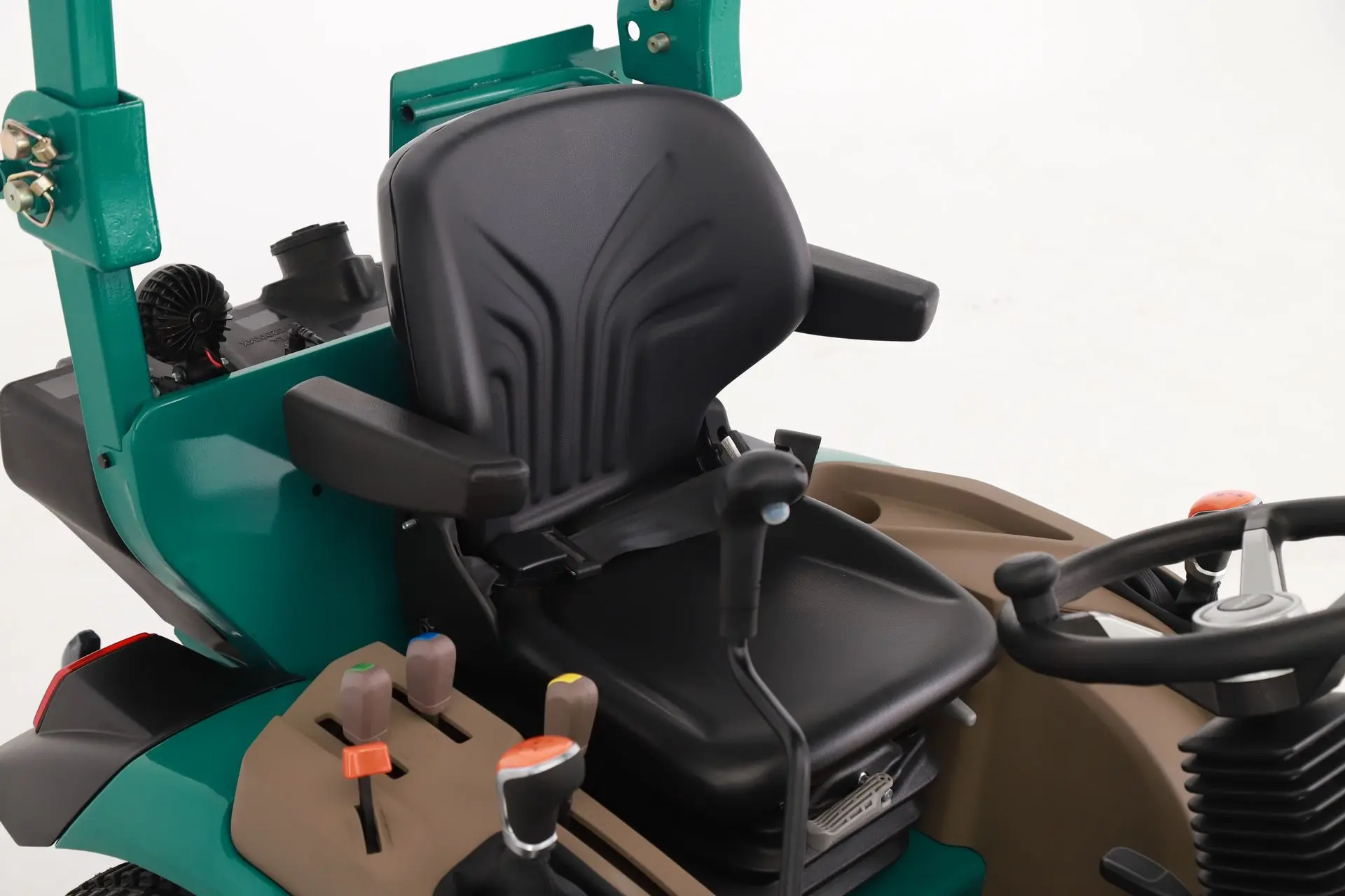 operator platform that prioritizes comfort, ergonomics, and safety